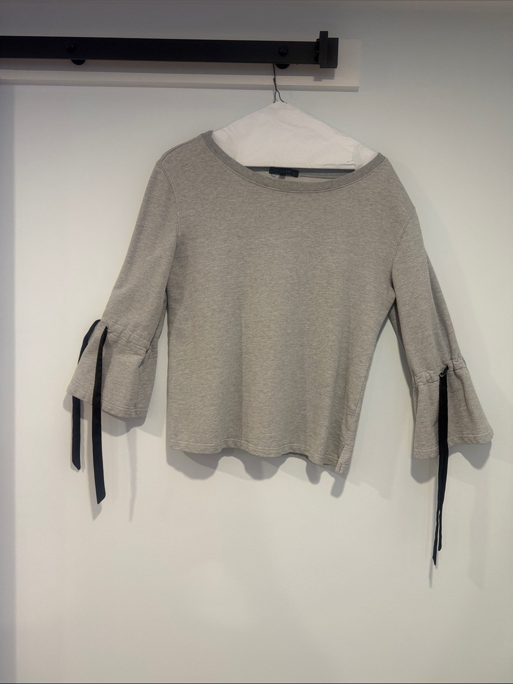 Sanctuary Light Gray Long Sleeve Tie-Cuff Tee with Black Ribbon